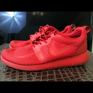 Nike Roche ( Hyper Red ) size 8.0!
